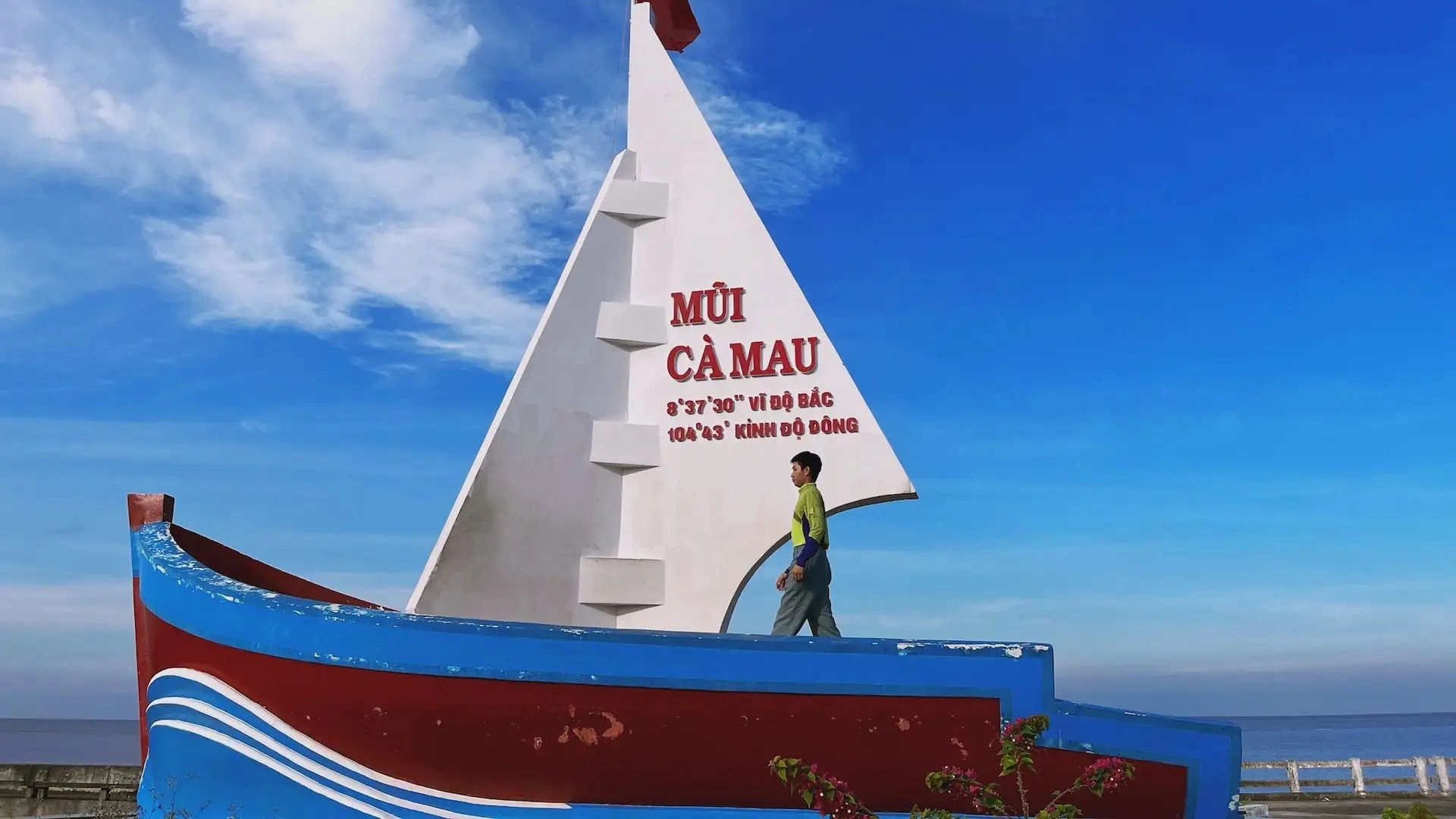 Khu du lịch Mũi Cà Mau - Trải nghiệm độc đáo ở điểm cực Nam khu-du-lich-mui-ca-mau-nu-cuoi-me-kong-check-in-tuong-dai-mui-ca-mau-mui-tau