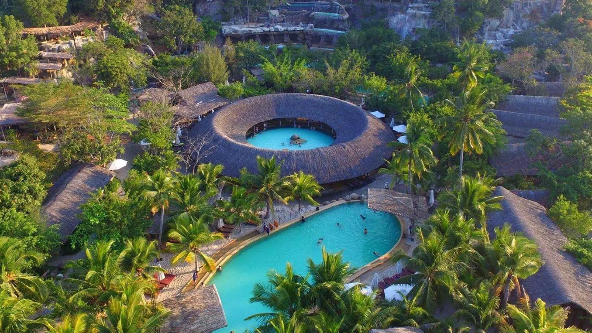 Tour Nha Trang 4 ngày 3 đêm – Lịch trình trọn gói khu-du-lich-suoi-khoang-nong-thap-ba