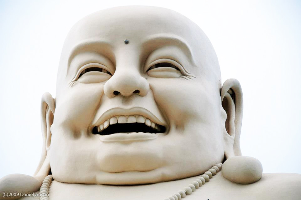 Khuôn mặt phúc hậu của Phật Di Lặc