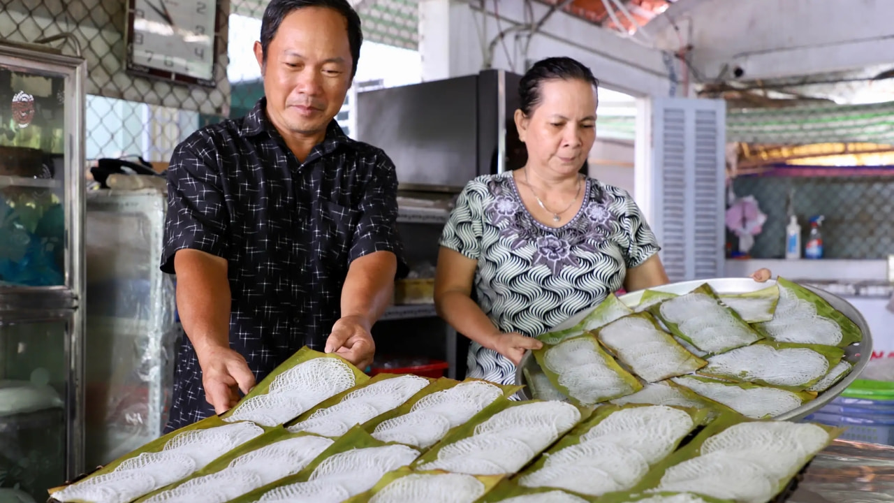 Kinh nghiệm du lịch Cần Thơ - Ghé thăm lò bánh hỏi Út Dzách