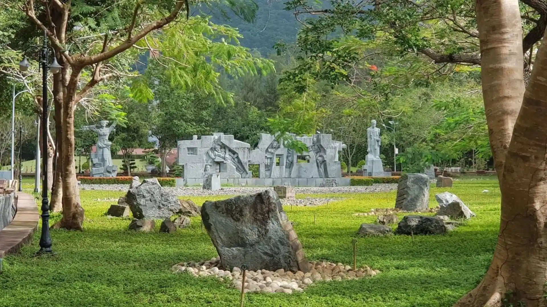 nghia-trang-hang-duong-o-con-dao