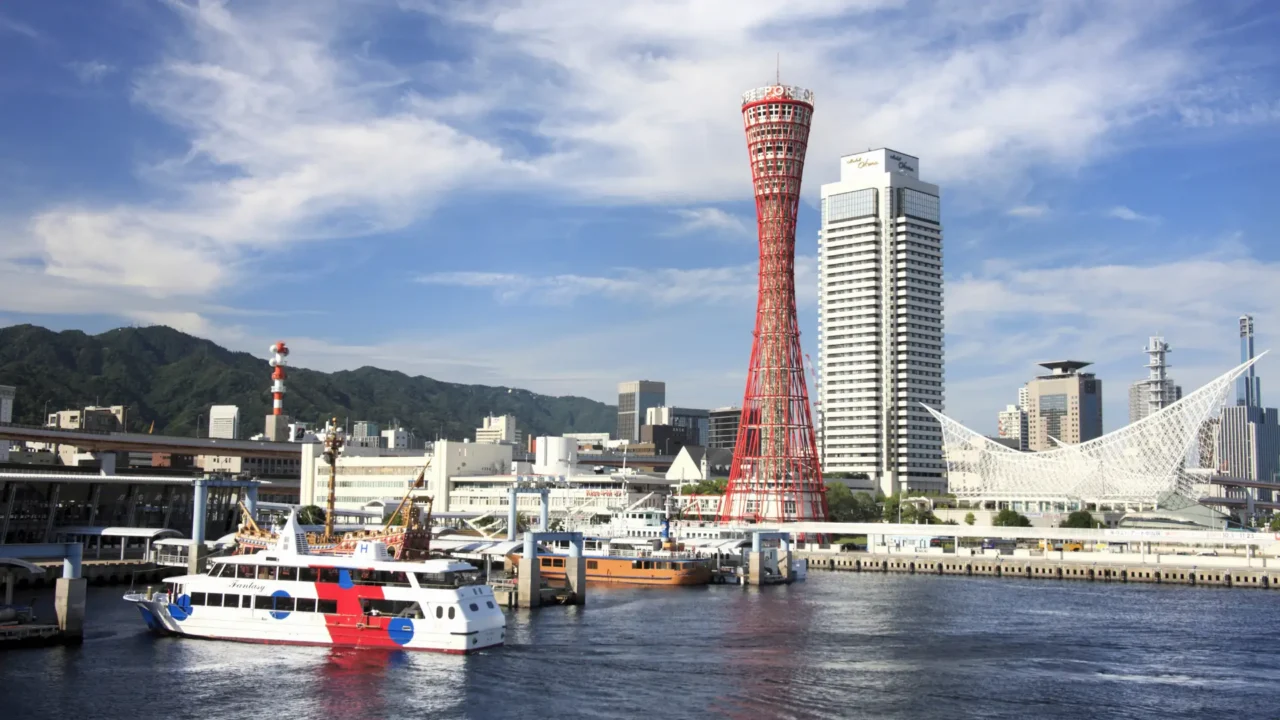 Ngắm cảnh Kobe từ Port Tower trong tour Tokyo Fuji 6N5Đ