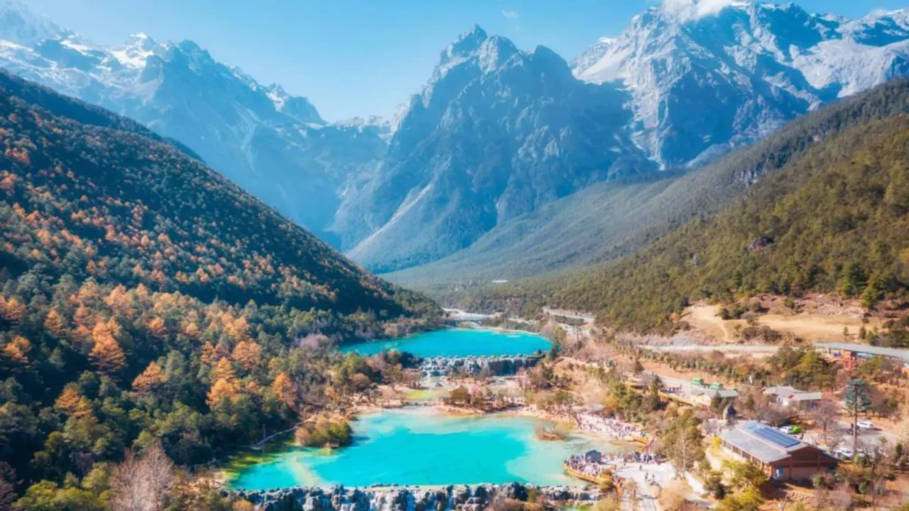 Tour Lệ Giang 6N5Đ - Lam Nguyệt Cốc