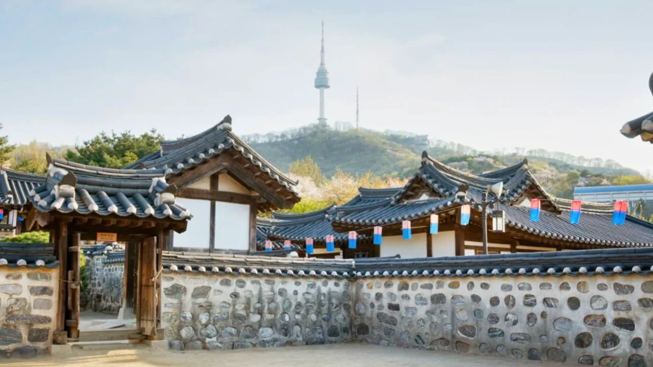 Làng cổ Hanok - kiến trúc truyền thống giữa Seoul hiện đạ
