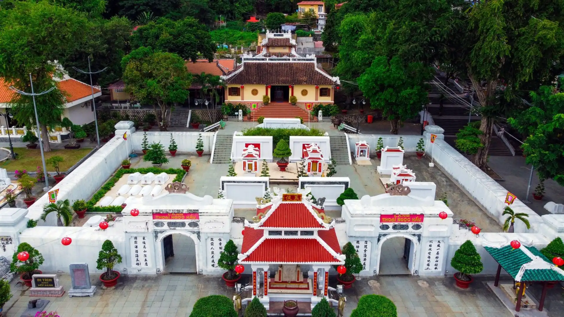 Lăng Thoại Ngọc Hầu – di tích lịch sử gắn với công trình khai phá vùng đất An Giang
