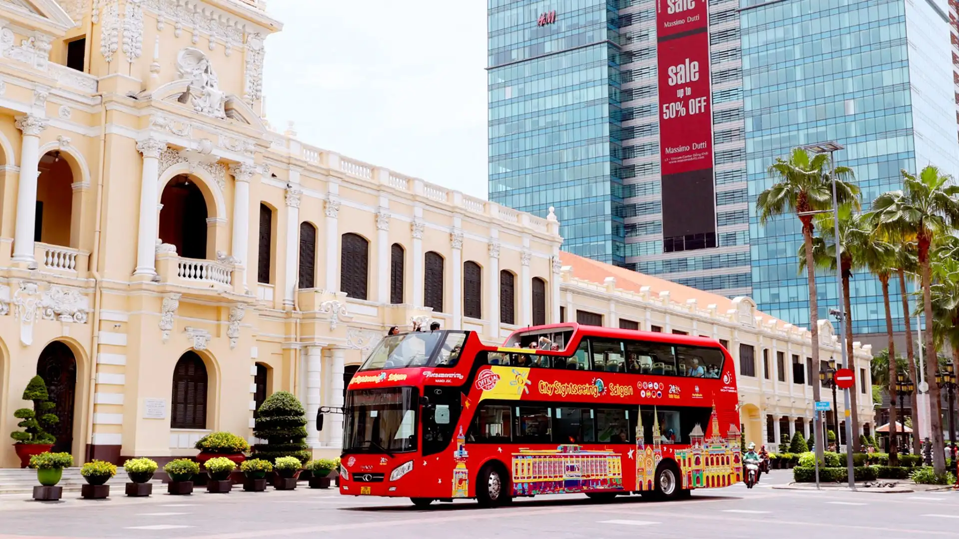 xe bus 2 tầng tham quan trung tâm quận 1
