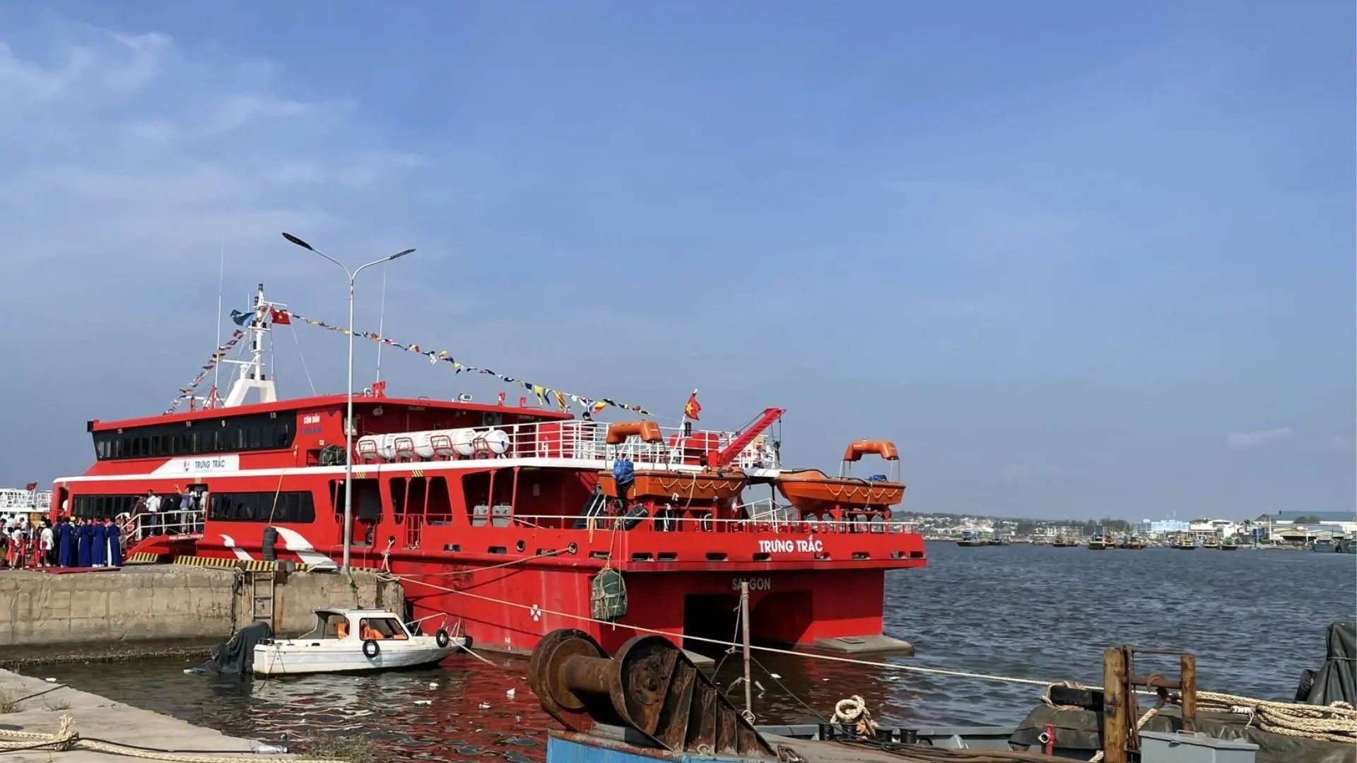 Lưu ý khi di chuyển đến bến tàu Phan Thiết đi Phú Quý