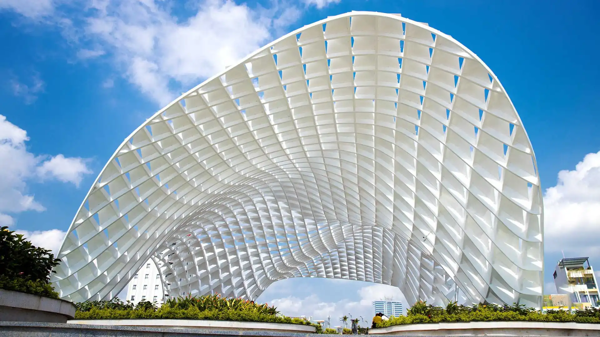 Mái vòm cánh diều biểu tượng Công viên APEC