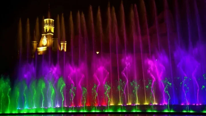 Biểu diễn nhạc nước VinWonders