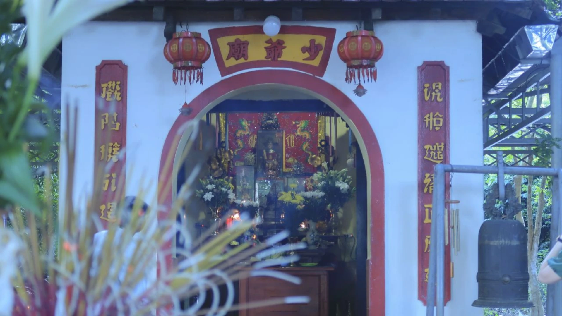 kien-truc-doc-dao-cua-mieu-cau-hoang-tu-cai
