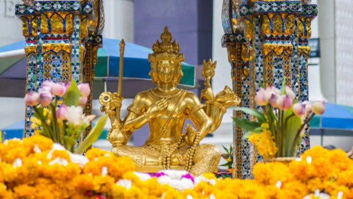 Miếu phật bốn mặt erawan