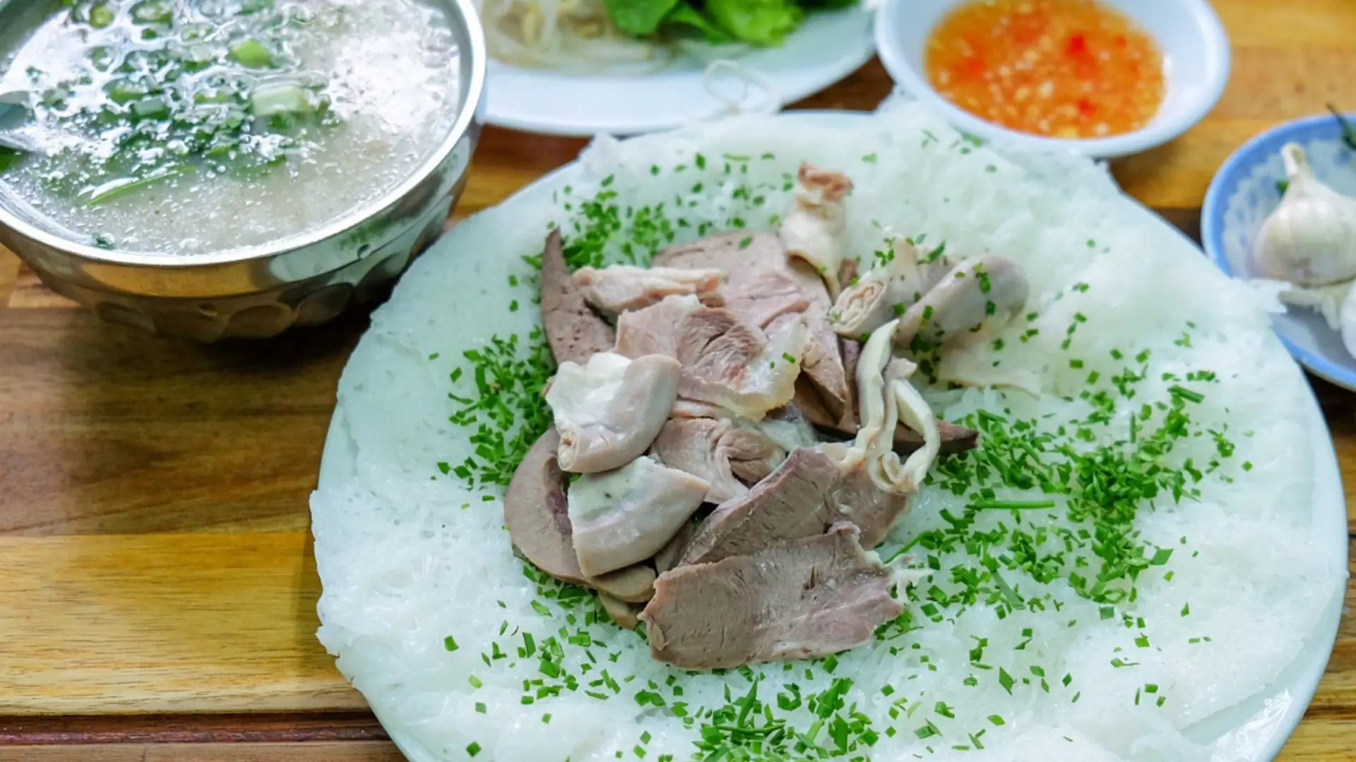 Bánh hỏi lòng heo - Món ăn Bình Định ngon rẻ