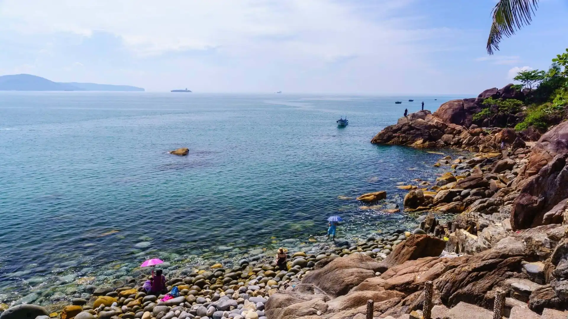 Ghềnh Ráng Tiên Sa với kiến trúc cổ kính