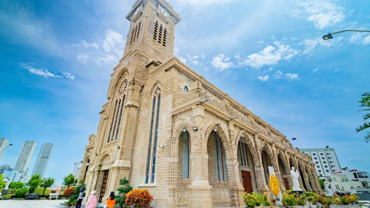nha-tho-chanh-toa-kito-vua-tour-nha-trang-4-ngay-3-dem