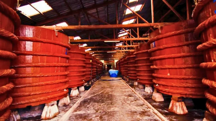 Nhà thùng nước mắm Phú Quốc - Nơi sản xuất nước mắm cốt truyền thống