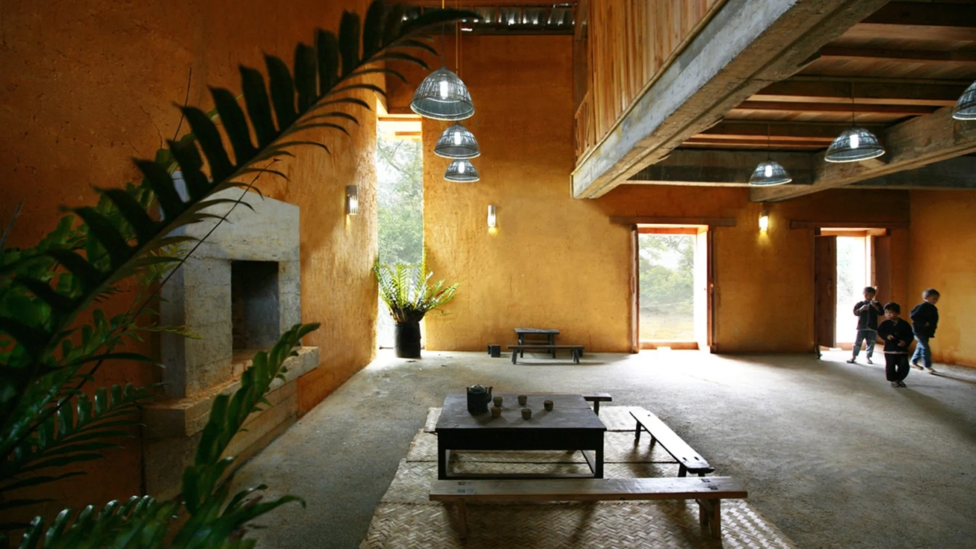 Nhà tường trình được làm bằng đất nện