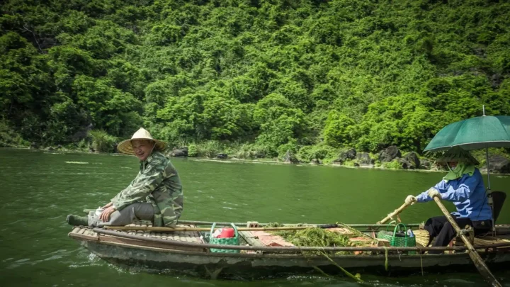 Nụ cười của người dân địa phương trên thuyền, cảm mến, Tam Cốc, Nụ cười Mê Kông.