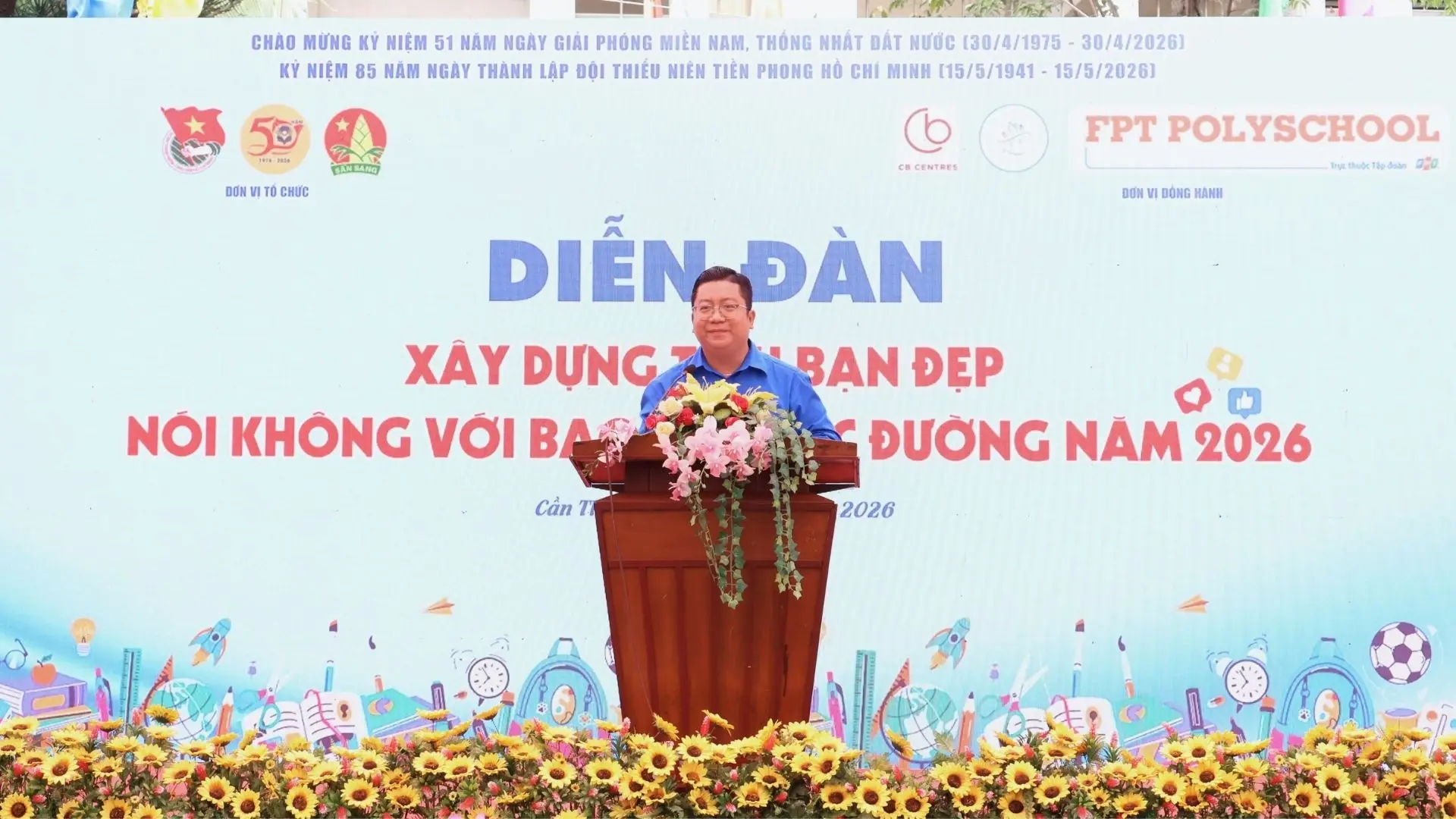 Diễn giả phát biểu tại diễn đàn Xây dựng tình bạn đẹp ở Việt Nam