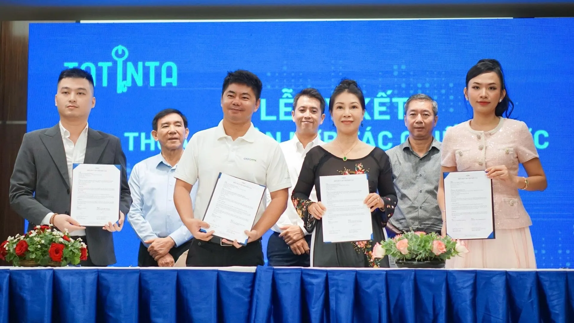 Nụ Cười Mê Kông và Tatinta kiến tạo trải nghiệm du lịch bền vững.