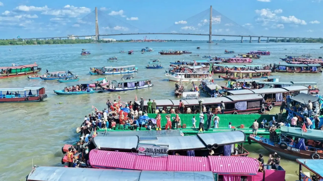 Nụ Cười Mê Kông