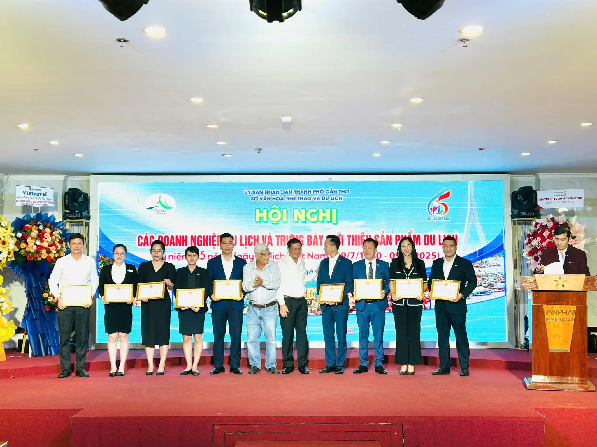 Nụ Cười Mê Kông Nhận Giấy Khen Ngày Du Lịch Việt Nam 2025