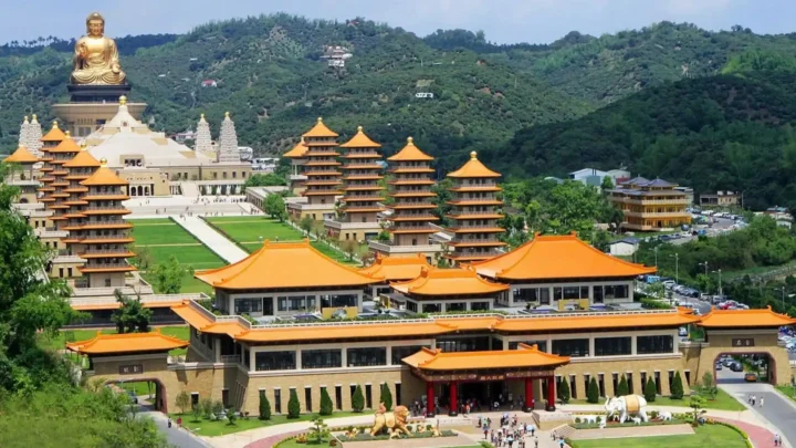 tour Đài Trung hành hương về kinh đô Phật giáo xứ Đài