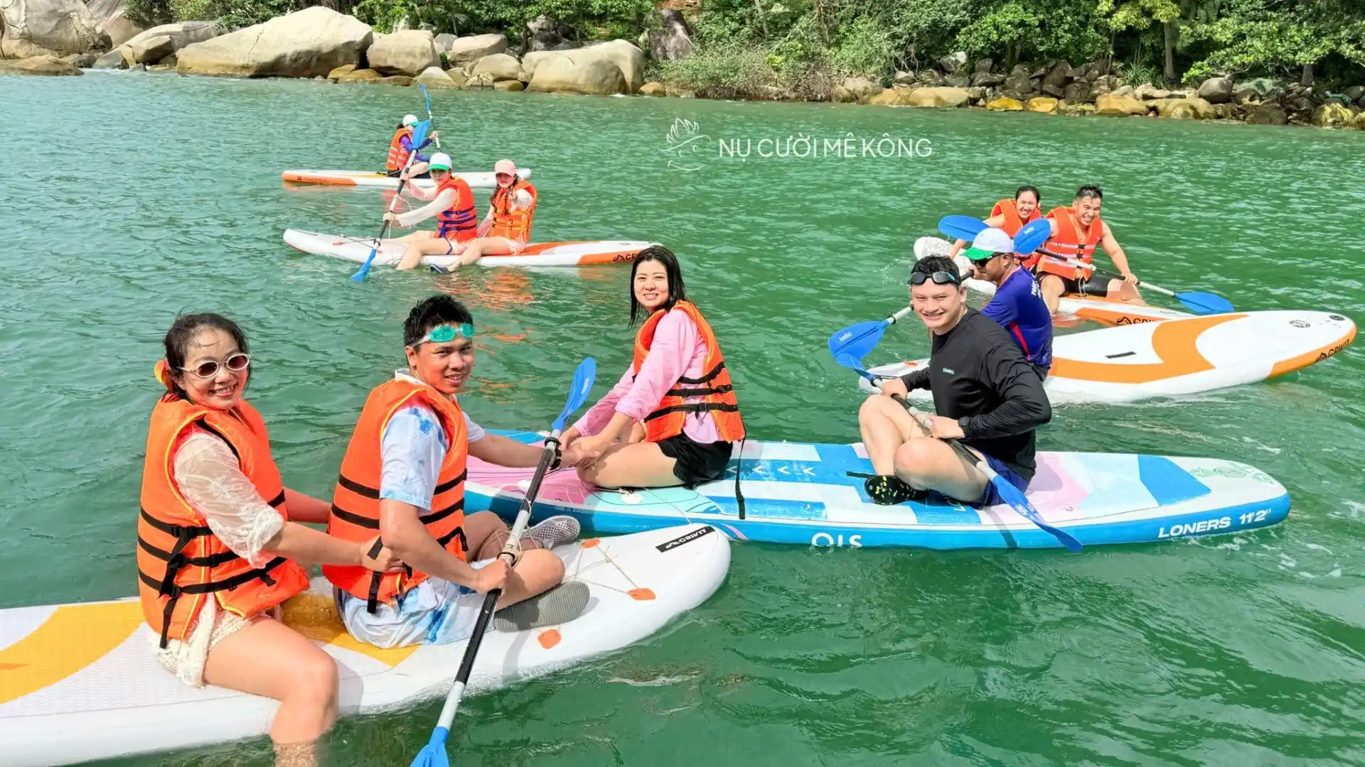 trải nghiệm chèo sup vừa mang tính đồng đội gắn kết vừa thực sự mang đến không gian thư giãn