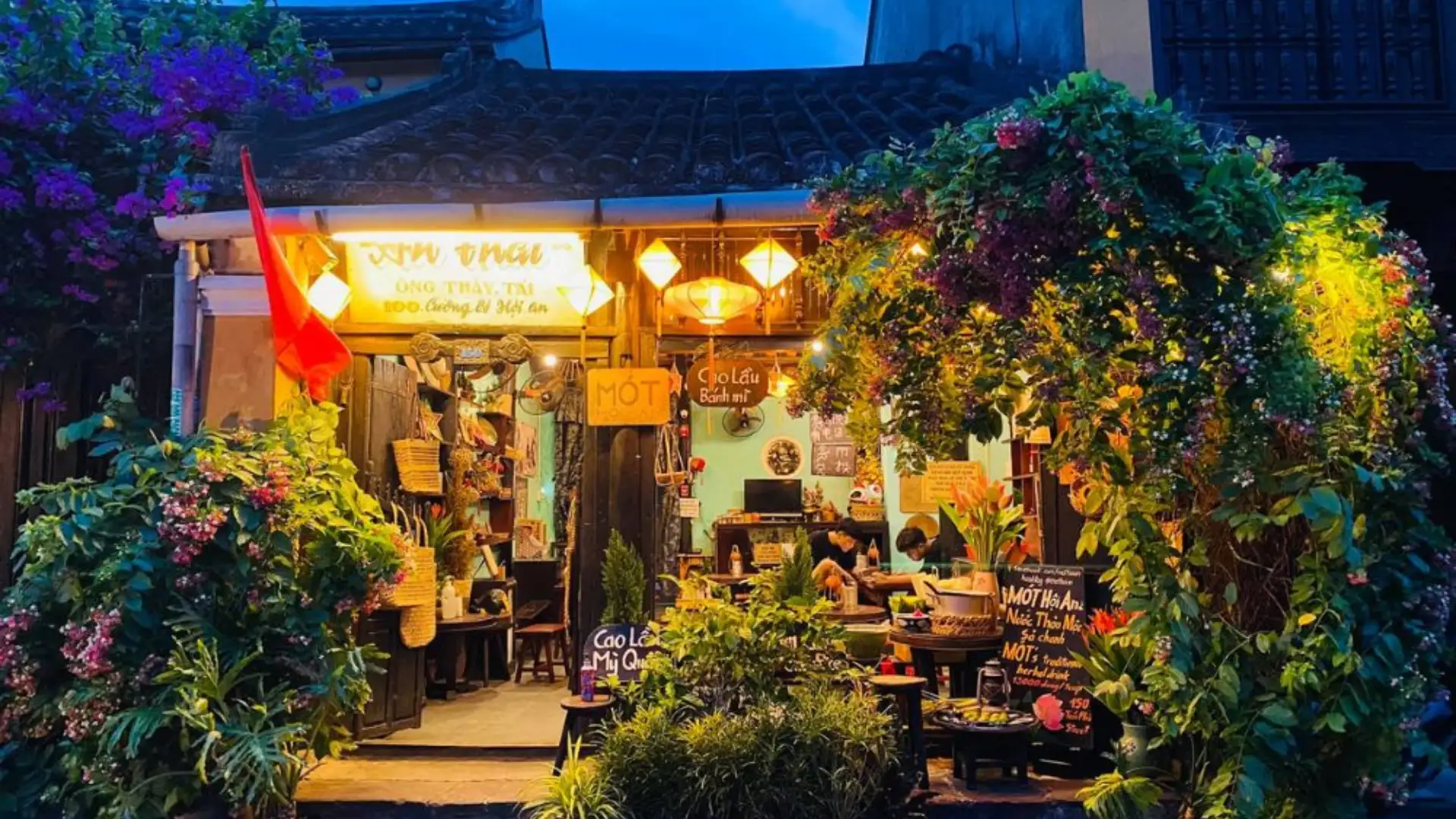 Quán Mót Hội An với không gian ấm áp