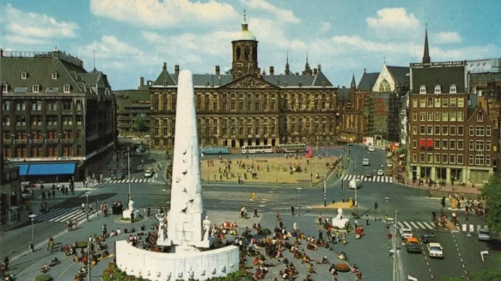 Quảng trường Dam Square tại Hà Lan