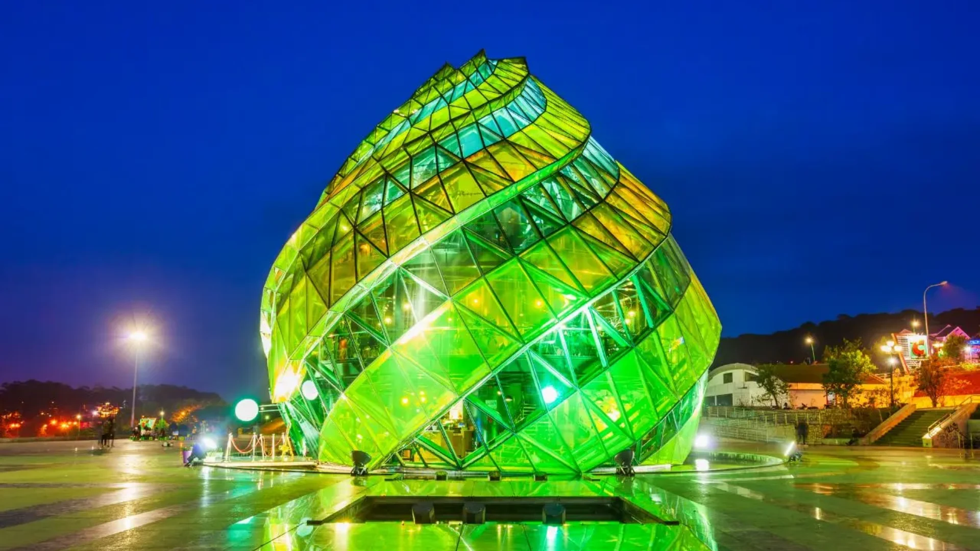 Quảng Trường Lâm Viên – biểu tượng Đà Lạt trong tour 3 ngày 3 đêm