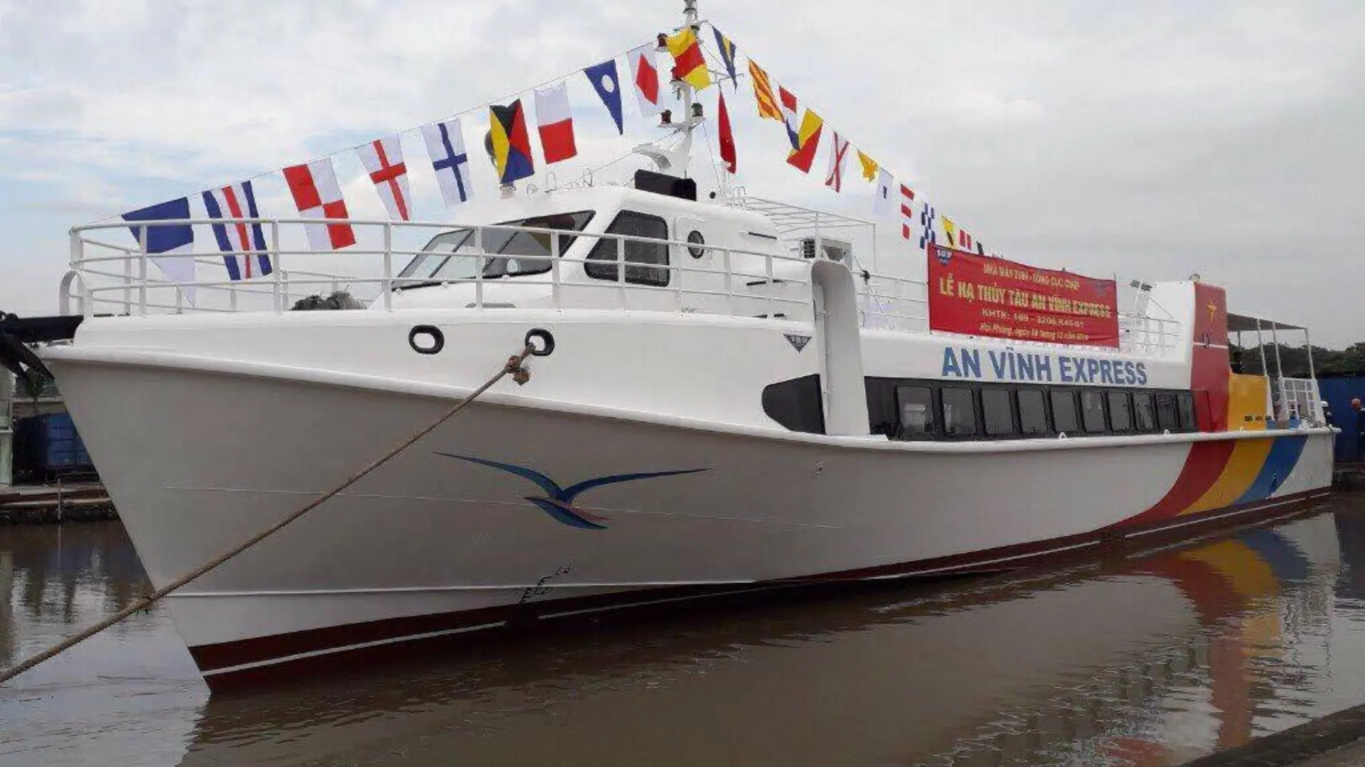 Tàu An Vĩnh Express tại cảng Sa Kỳ