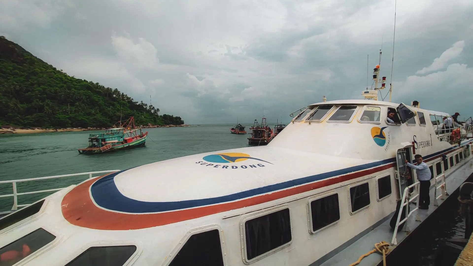 Tàu cao tốc đi đảo Hải Tặc - hãng tàu Superdong