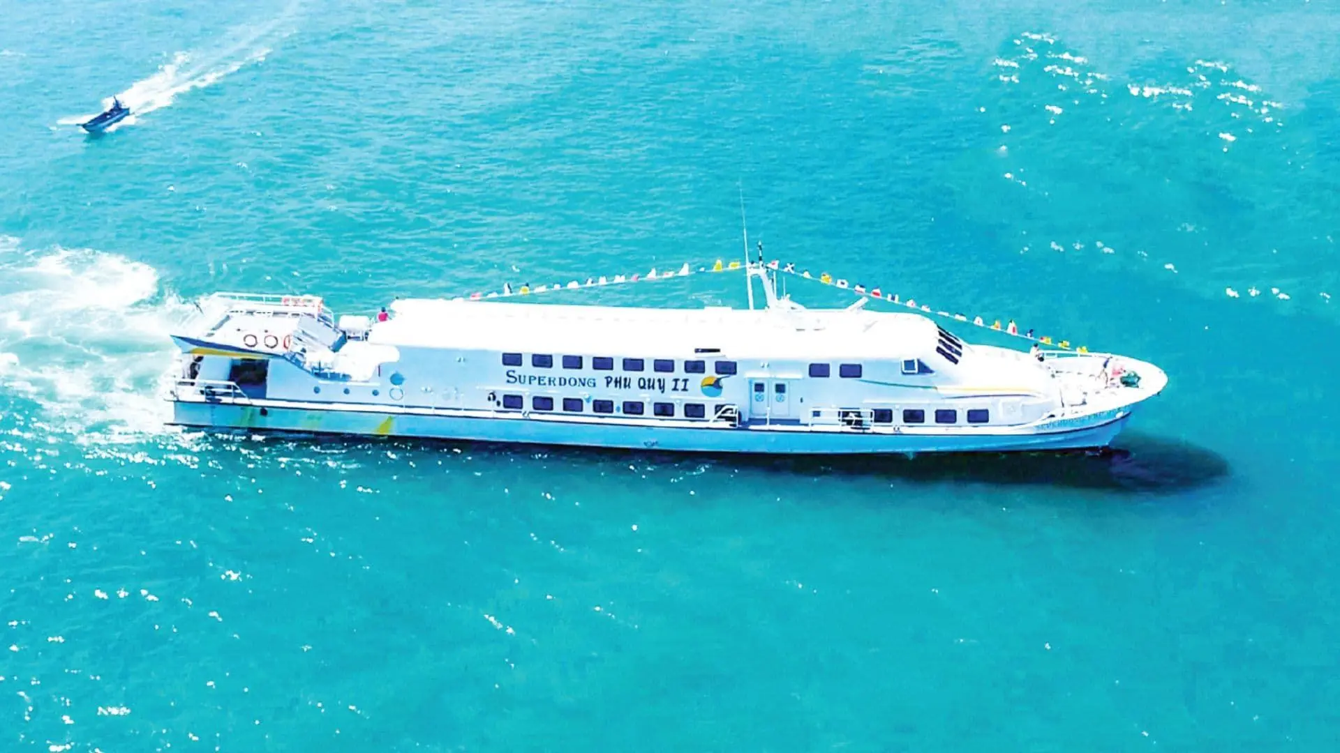 Tàu đi Phú Quý hãng Superdong