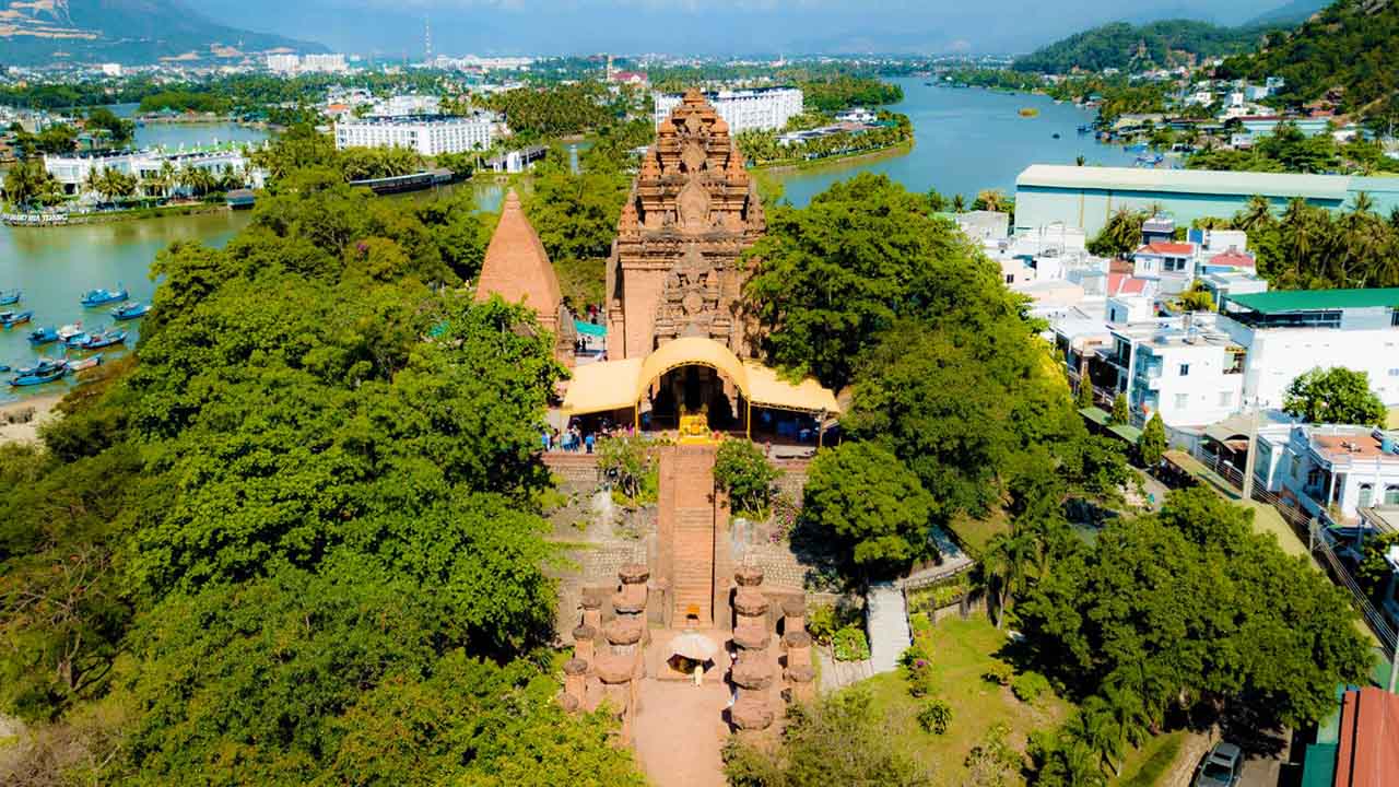 Tháp Bà Nha Trang
