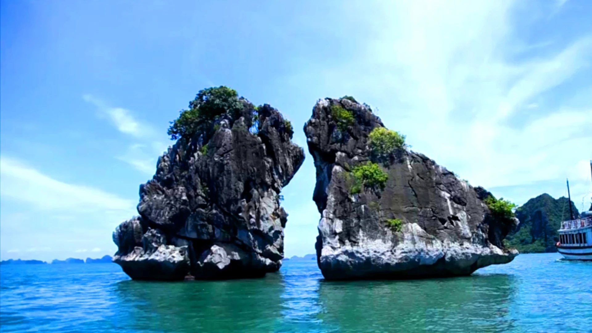 Nên du lịch đến Hòn Gà Chọi từ tháng 3 đến tháng 10