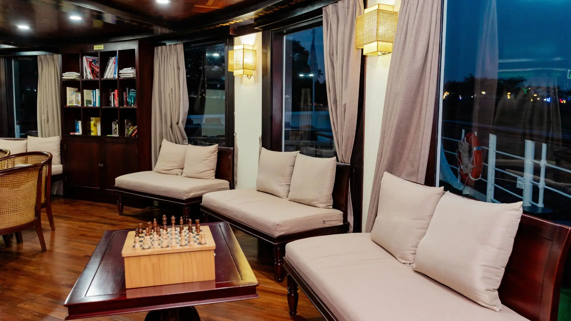 thư viện Du thuyền MV La Marguerite