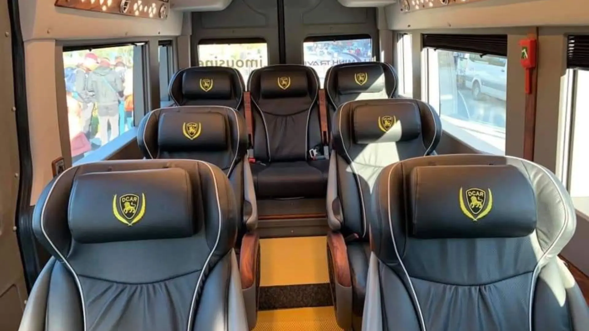 Thuê xe limousine để di chuyển tới Rạch Giá