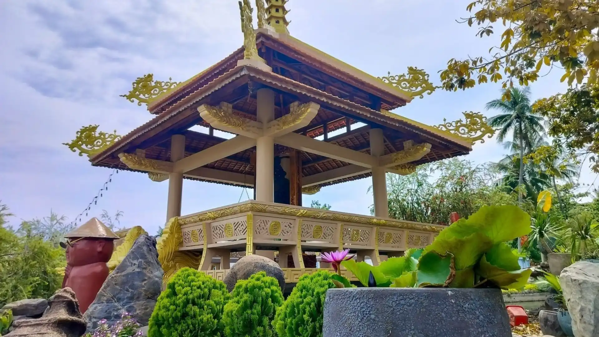 Một góc khuôn viên Chùa Thanh Lương