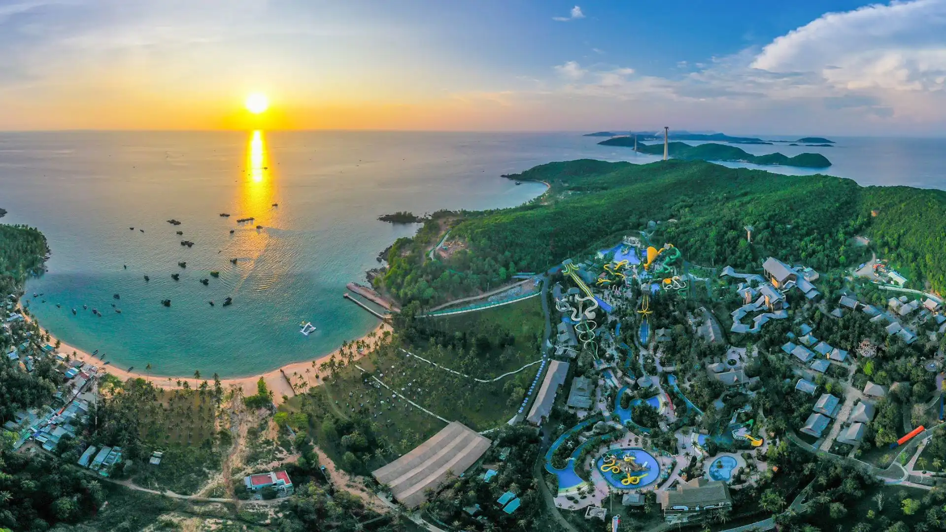 toàn cảnh aquatopia Hòn Thơm nhìn từ trên cao