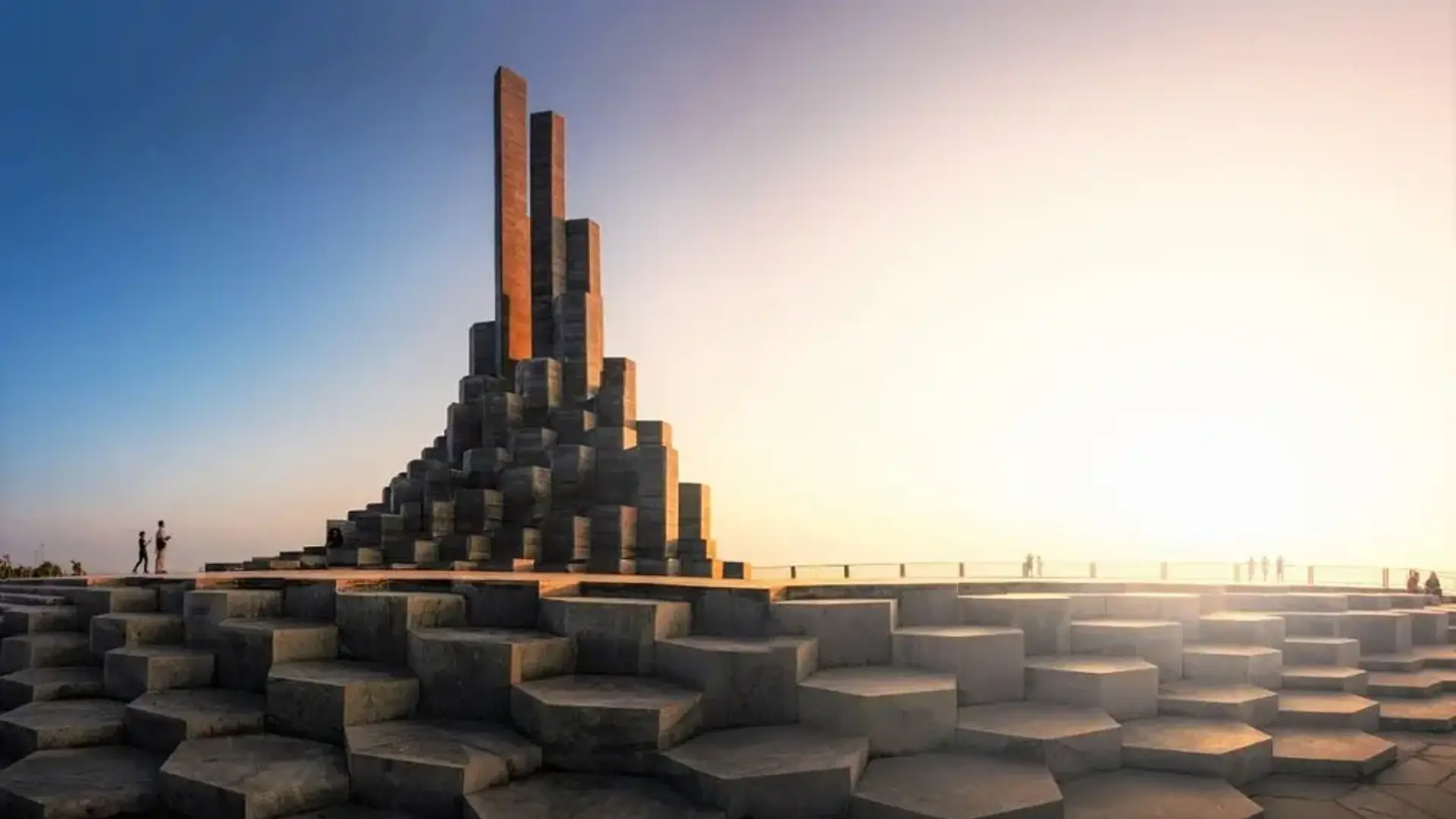 Toàn cảnh tháp Nghinh Phong với vẻ đẹp độc đáo