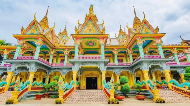 tour cần thơ an giang viếng chùa Som Rong Sóc Trăng với kiến trúc Khmer rực rỡ