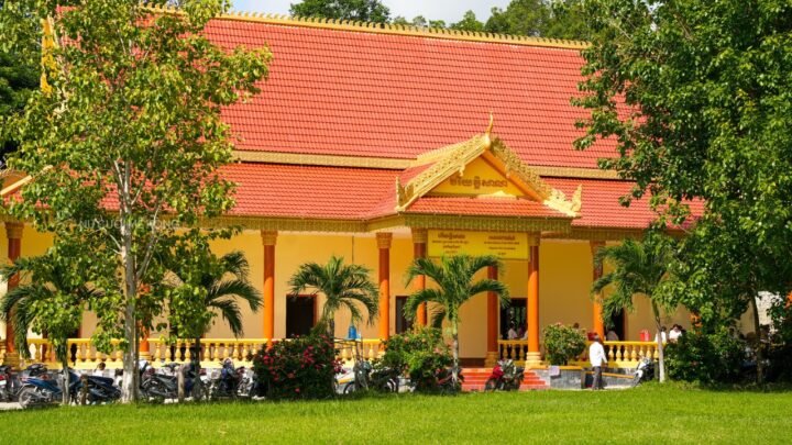 tour cần thơ châu đốc 2 ngày 1 đem chùa tuk phos