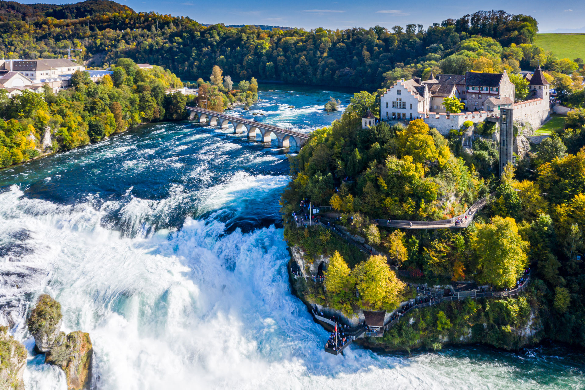 Tour Châu Âu 11N10Đ du lịch từ Hồ Chí Minh: ngắm trọn thác nước Rhine Falls