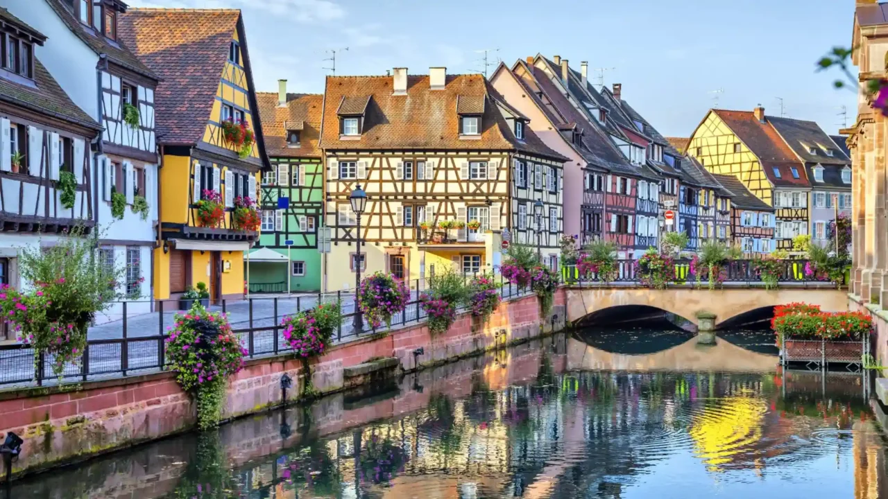 Tour Châu Âu 9 ngày 5 đêm thị trấn Colmar