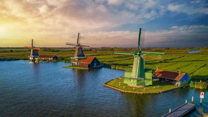 Tour Châu Âu 9 ngày 5 đêm khu đồng quê Zaanse Schans