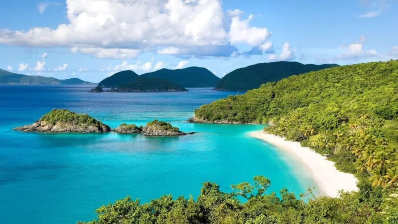 tour-con-dao-2-ngay-1-dem-nu-cuoi-me-kong-hon-bay-canh