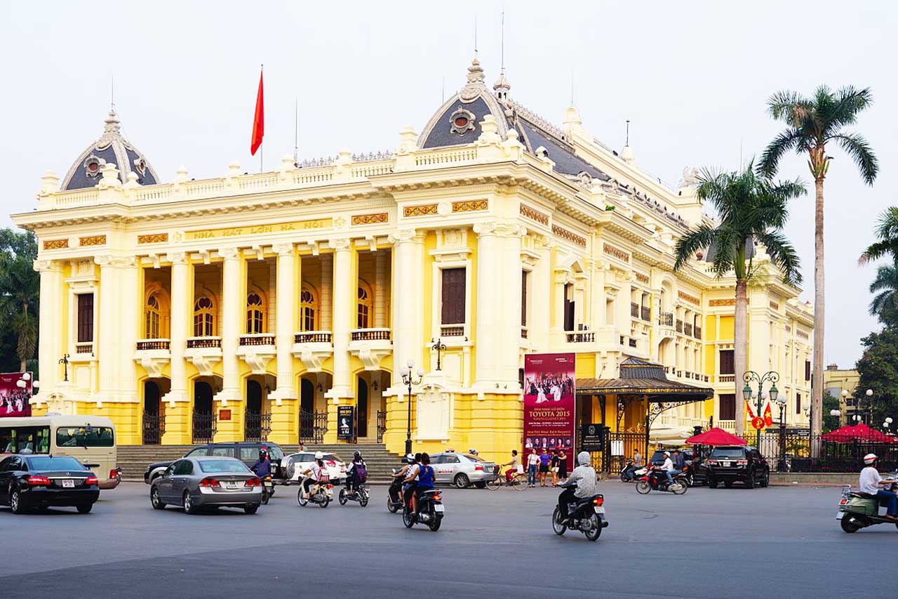 Tour du lịch miền Bắc 6 ngày 5 đêm - Khám phá Nhà hát lớn Hà Nội