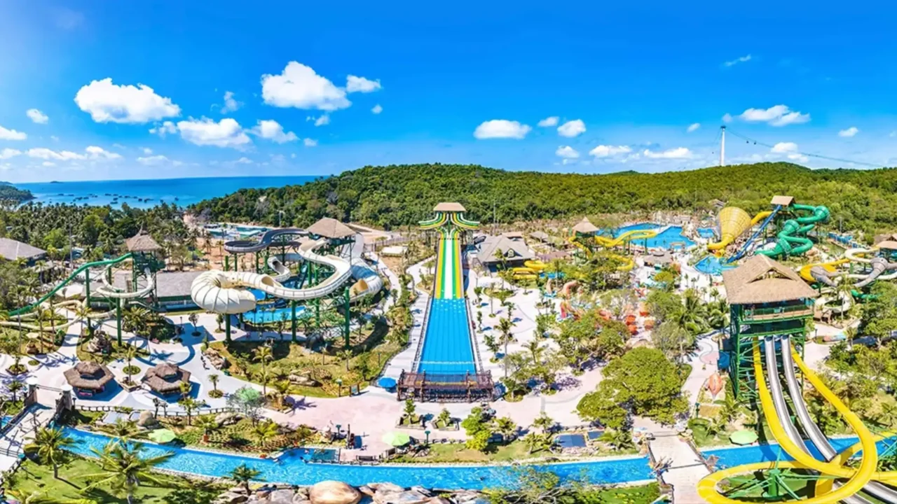 tour-du-lich-phu-quoc-nu-cuoi-me-kong-cong-vien-aquatopia