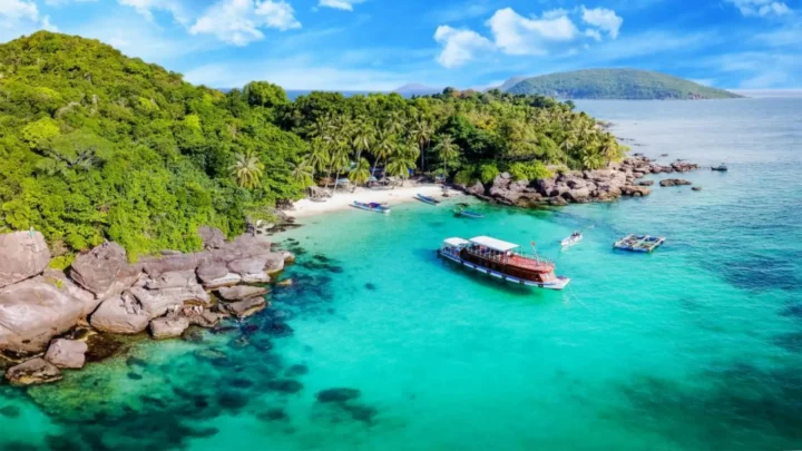 tour-du-lich-phu-quoc-nu-cuoi-me-kong-hon-roi