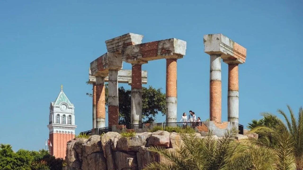 tour-du-lich-phu-quoc-nu-cuoi-me-kong-thanh-co-pompeii